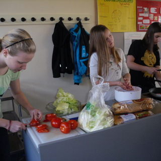 kochen-einmal-anders-4 Montessori-Schulzentrum Leipzig - Neuigkeiten - Kochen einmal anders